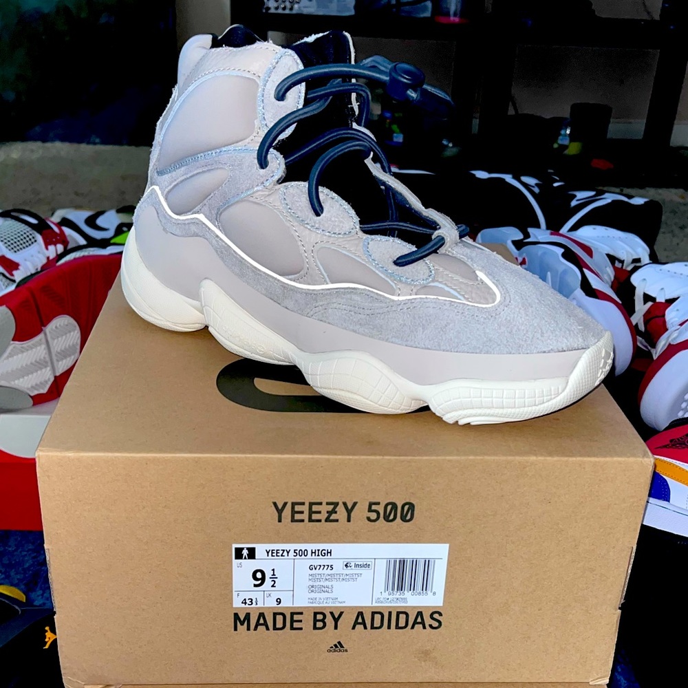 Yeezy 500 mist stone